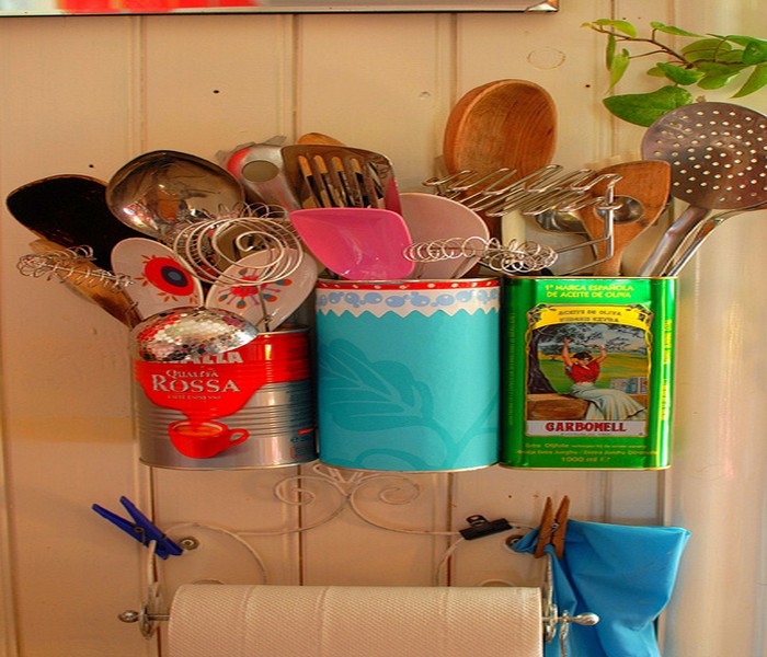 Storage Made of Recycled Tin Cans
