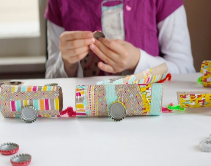 DIY Recycled Paper Train Idea