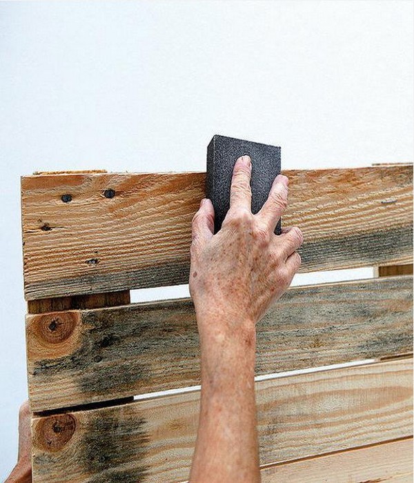 How to Prepare Recycling Wood Pallets
