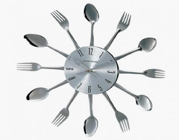 Metal Spoons Wall Clock
