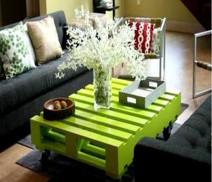 Recycled Wood Pallet Table Designs