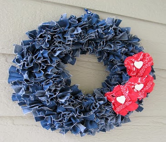 Recycled Old Jeans Wall Decor Idea
