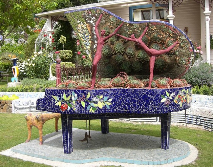 Beautiful Old Recycled Piano Decor Idea