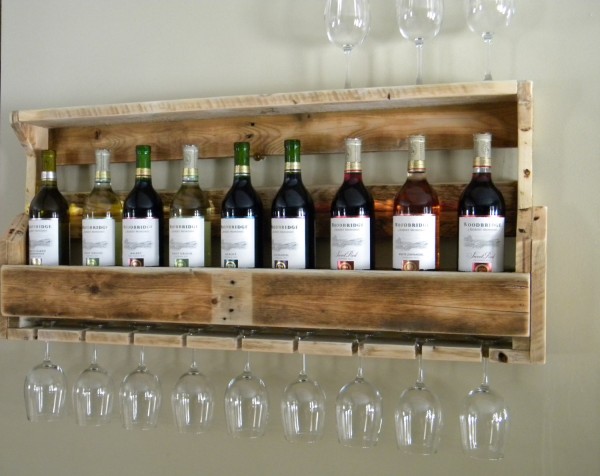 Creative Wine Rack Made from Reclaimed Pallet