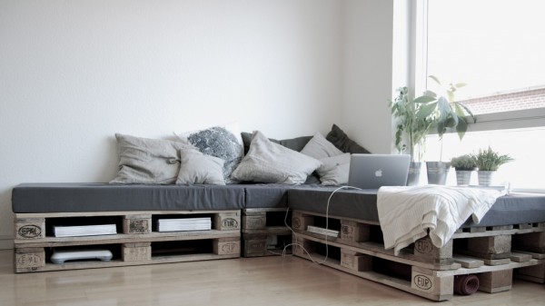 Recycled Pallet Furniture Sofa
