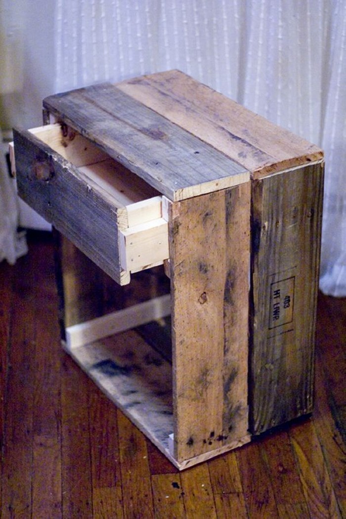 Reclaimed Pallet Side Table