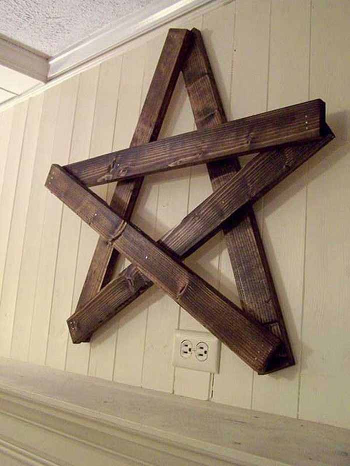 DIY Wood Pallet Star for Wall Decor