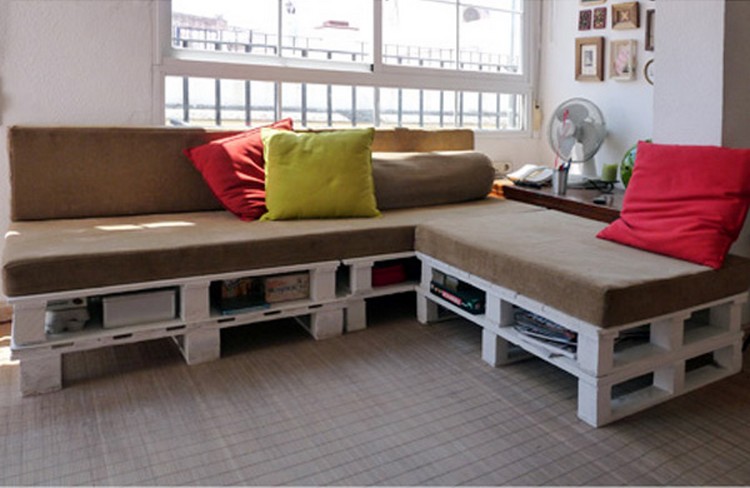 Pallet Sofa with Storage