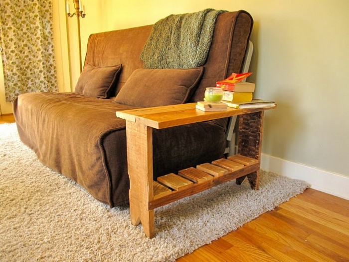 Reclaimed Pallet Wooden End Table
