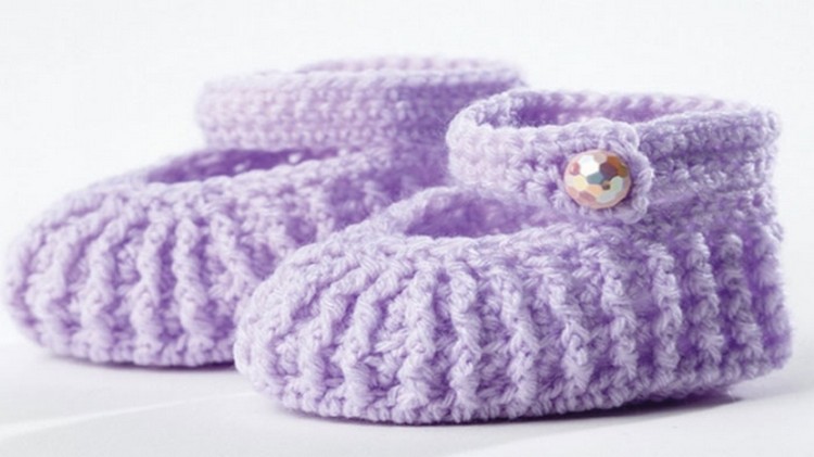 Crochet Baby Shoes DIY