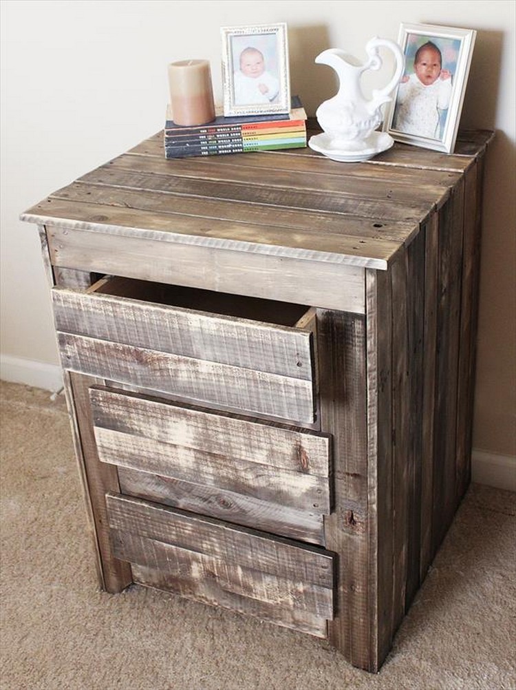 Pallet End Table with Drawers