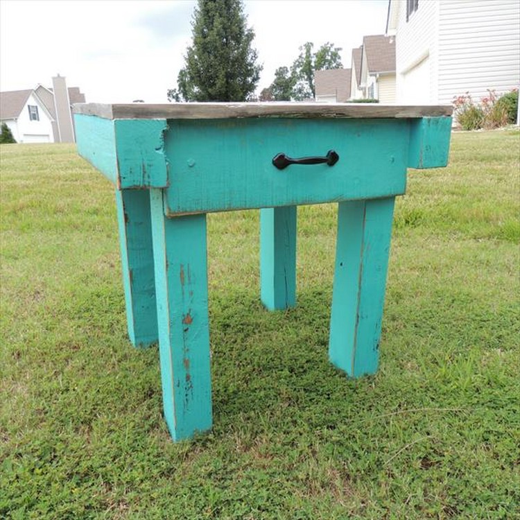 Recycled Pallet End Table with Drawers