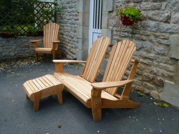 Pallet Adirondack Chair Set