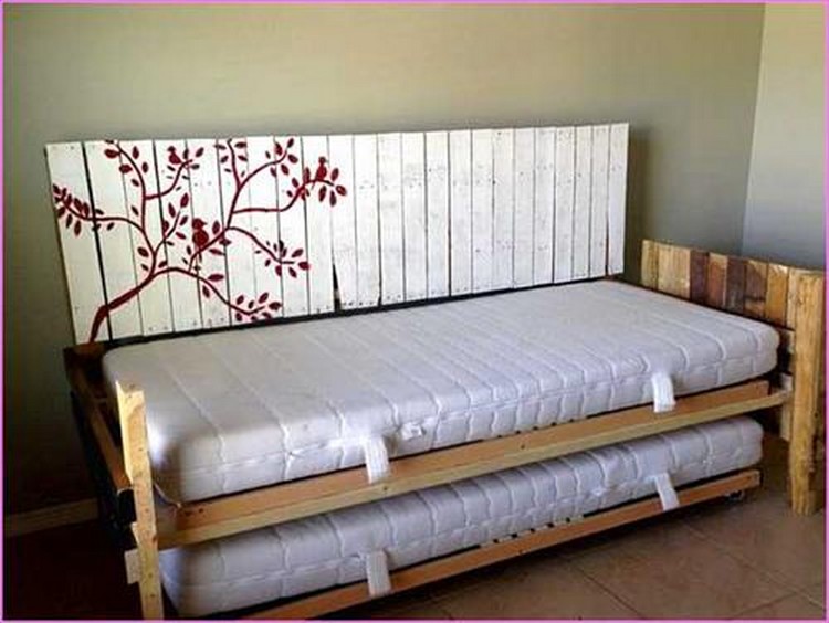 Pallet Daybed Projects