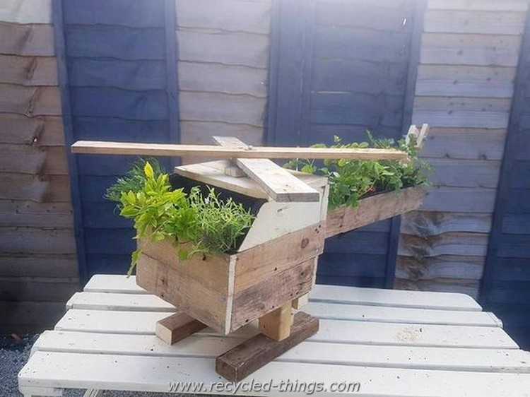 Pallet Helicopter Planter