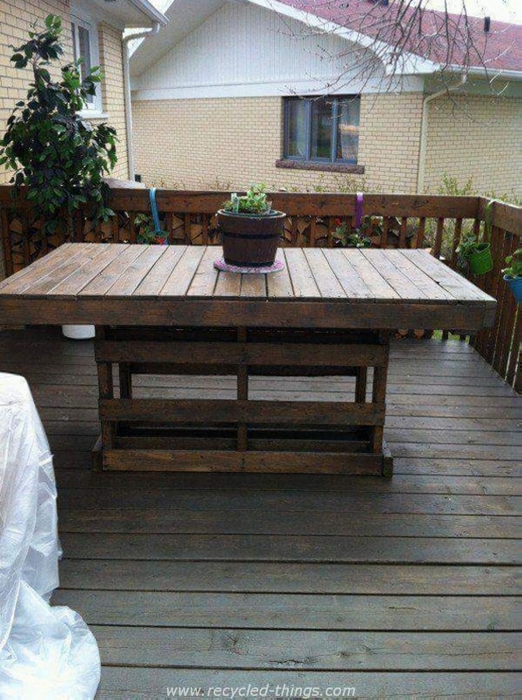 Pallet Patio Table