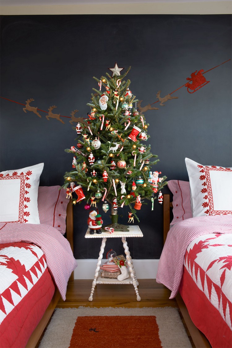 Christmas Tree Decorating Idea