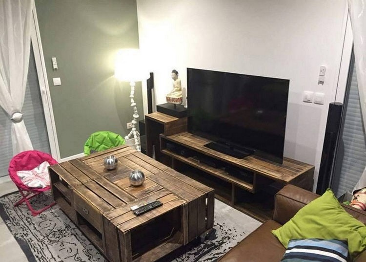 Pallet Console Table with Coffee Table