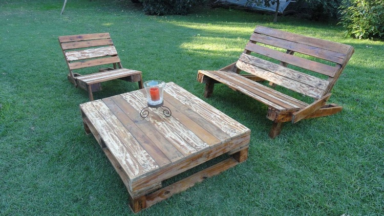 Recycled Pallet Outdoor Furniture