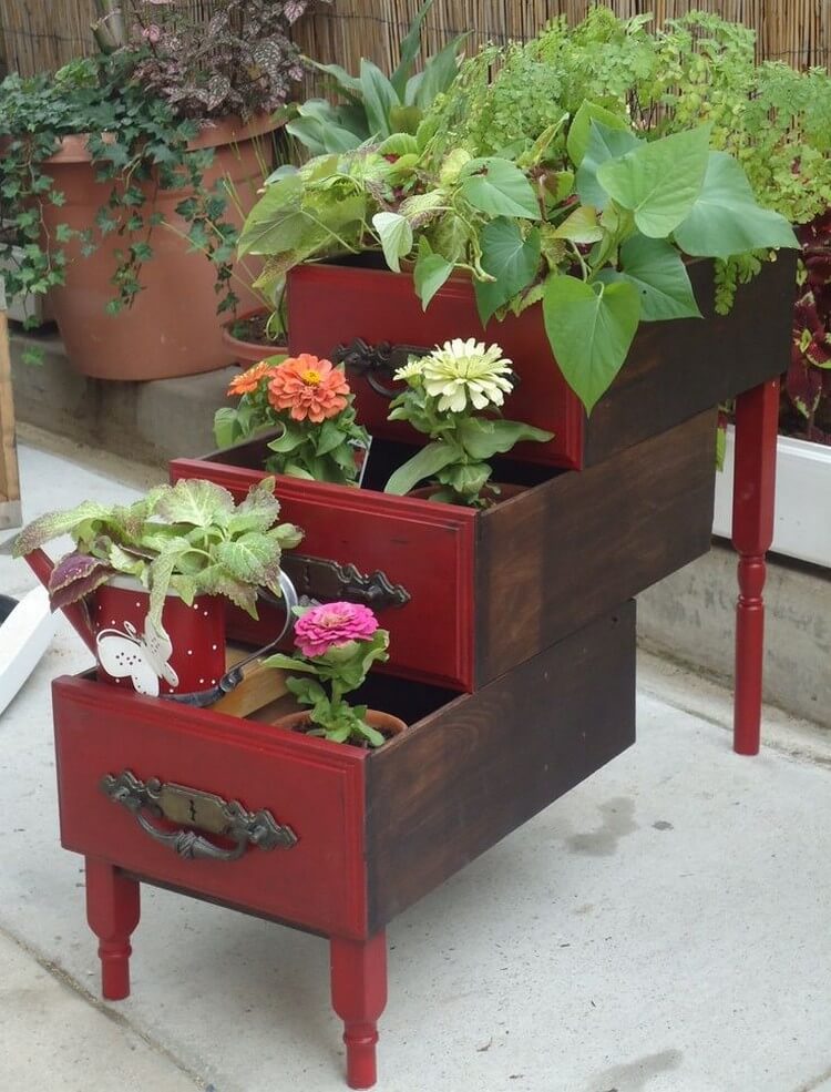 Cute Planter Made with Used Drawers