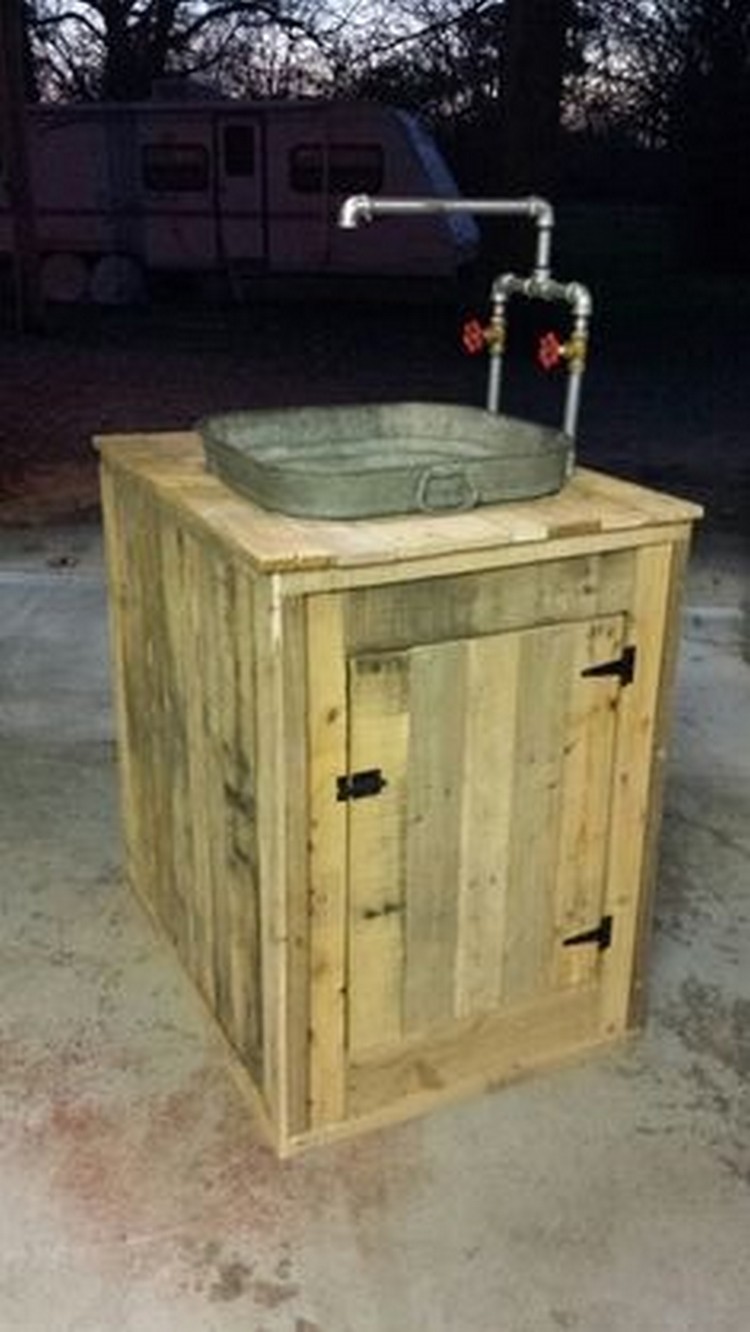 Recycled Wood Pallet Project