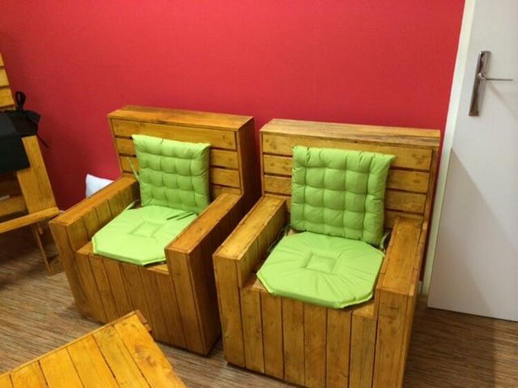 Comfortable Wood Pallet Chairs