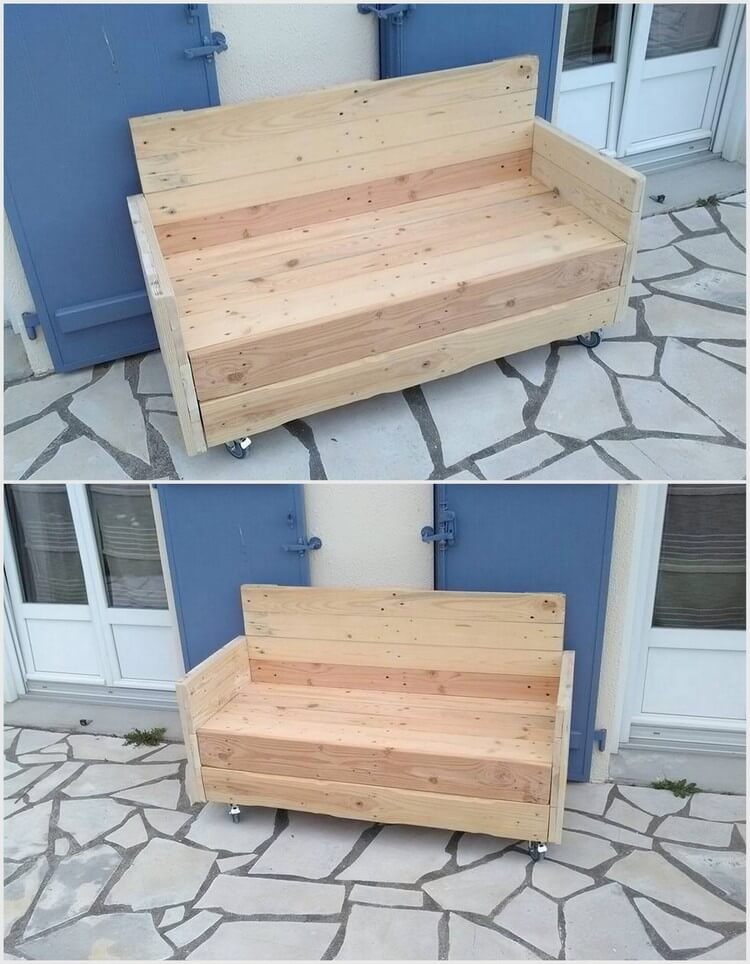 Wood Pallet Couch on Wheels