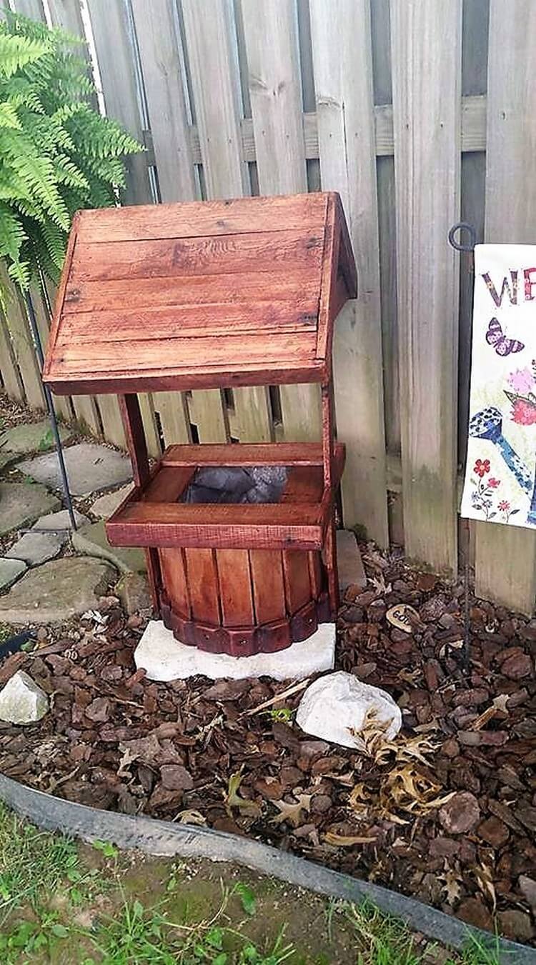 Pallet Wishing Well Planter