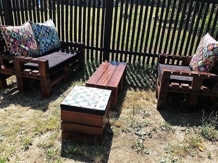 Pallet Garden Couches and Table