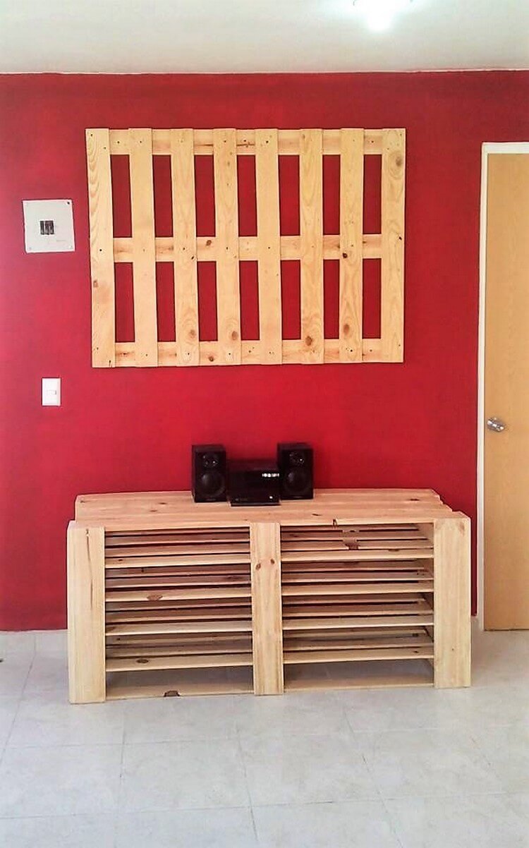 Pallet Media Table and Wall LED Holder