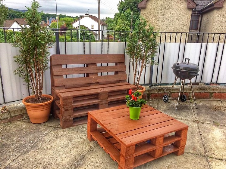 Pallet Outdoor Bench and Table