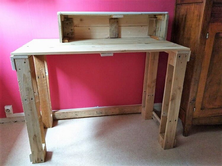 Pallet Study Table