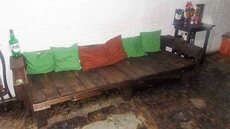 Recycled Wood Pallet Couch