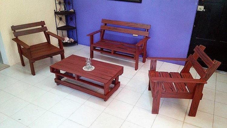 Wood Pallet Furniture Set