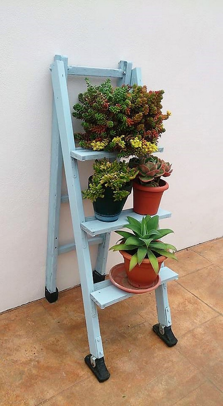 Wood Pallet Planter Stand