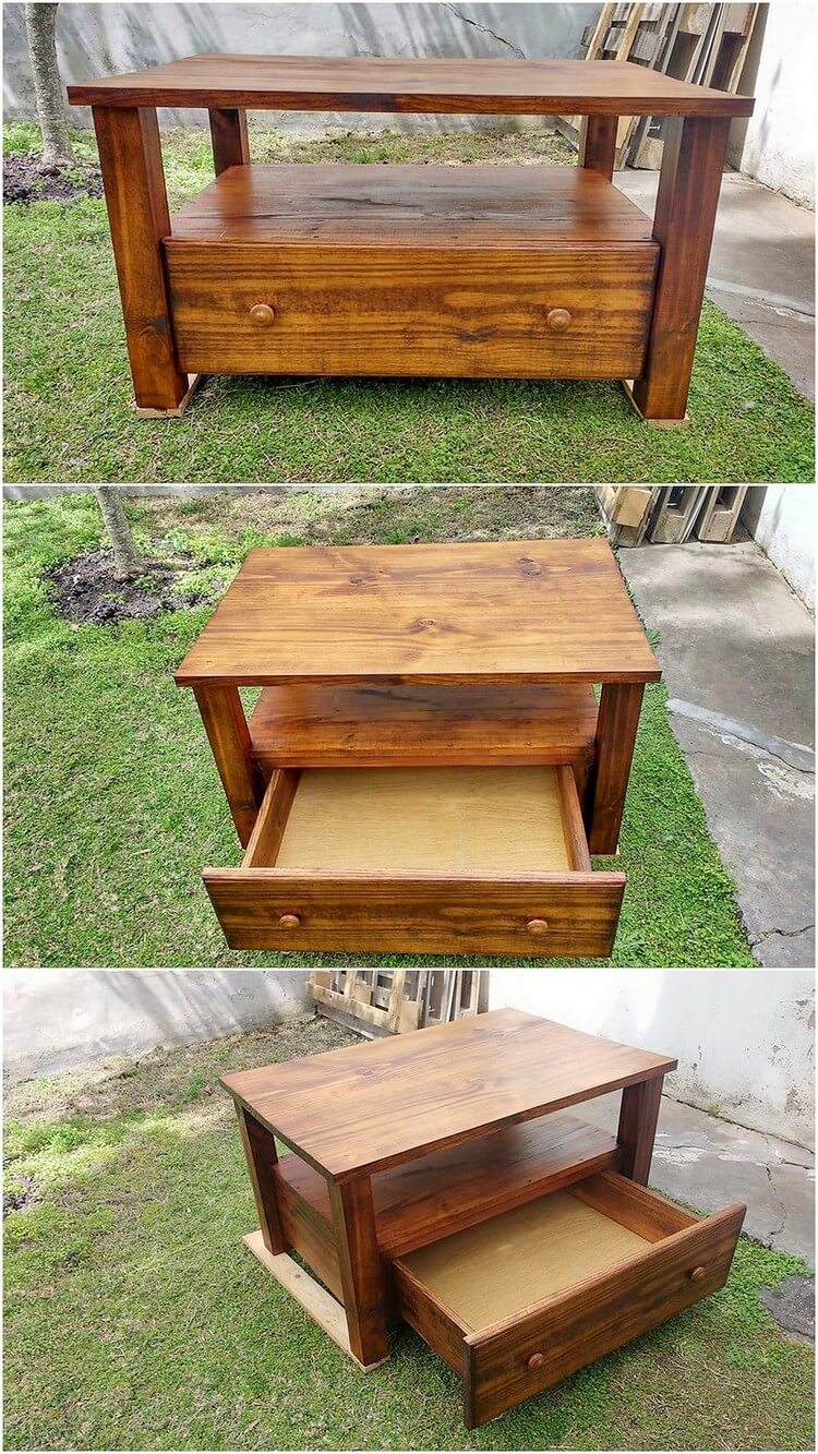 Pallet Coffee Table with Drawer