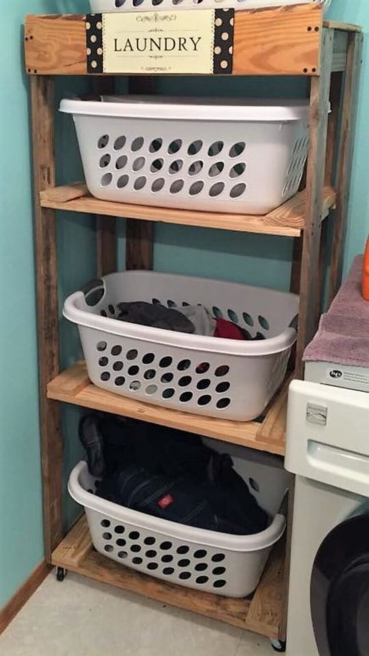 Pallet Laundry Table with Baskets