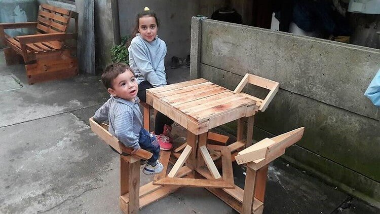 Pallet Table and Chairs for Kids