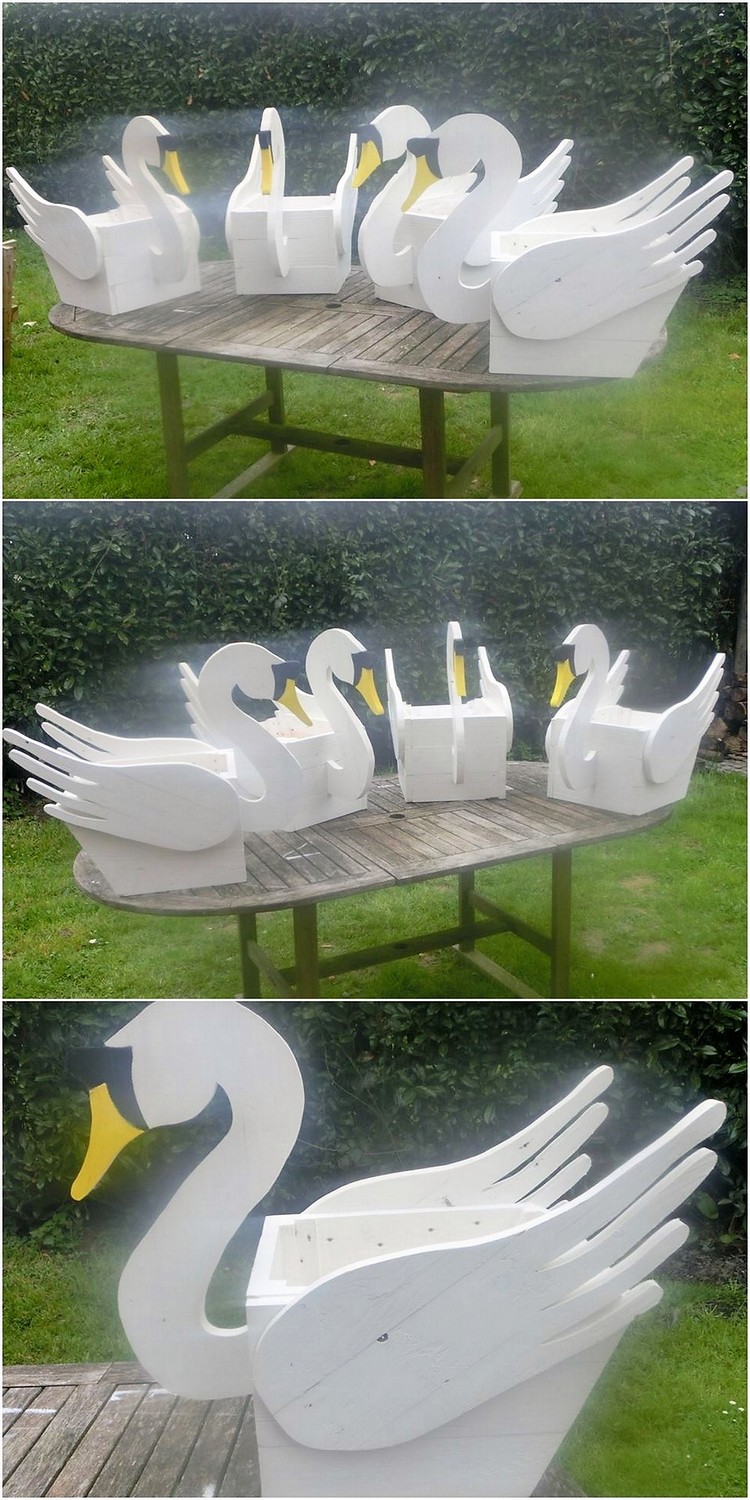 Pallet Ducks for Garden Decor